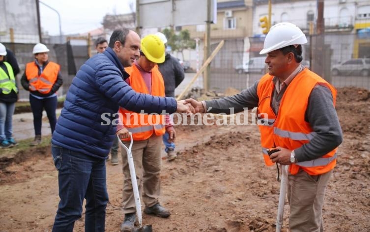 José Corral recorrió la obra.