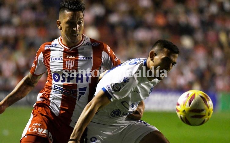 Damián Martínez seguirá jugando en Unión.