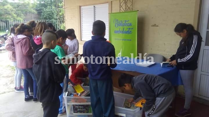 La Biblioteca Ambulante de Sauce Viejo continúa su recorrida