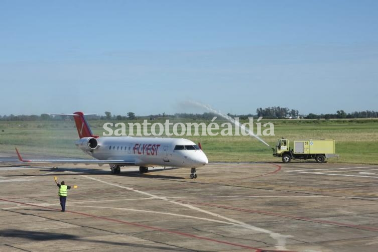 Flyest inauguró sus vuelos desde Sauce Viejo