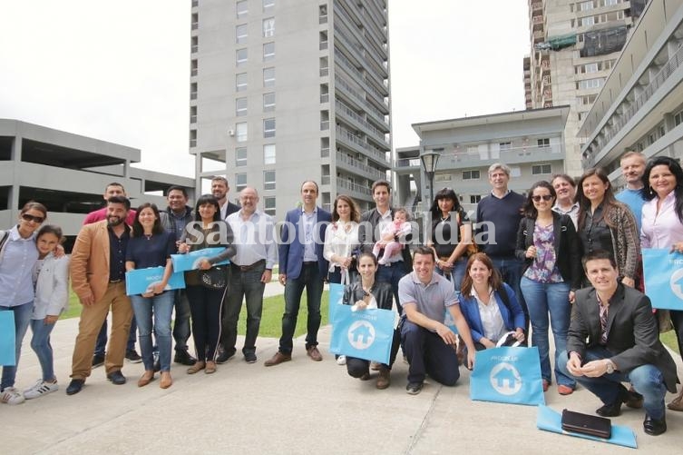 Santa Fe: entregaron llaves a beneficiarios del plan Procrear