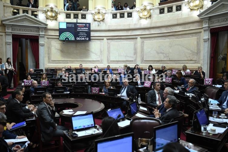 El Senado aprobó la Ley Micaela