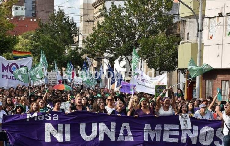 Santa Fe: Multitudinaria marcha por el 8M