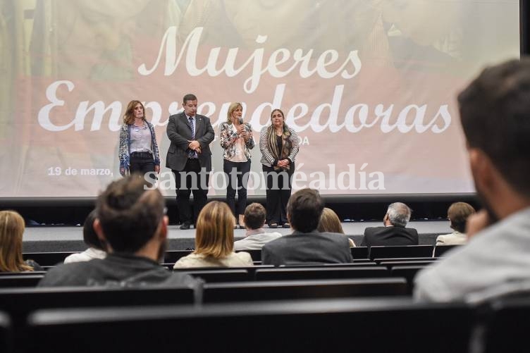 Santa Fe tuvo su 1ª Jornada de Mujeres Emprendedoras