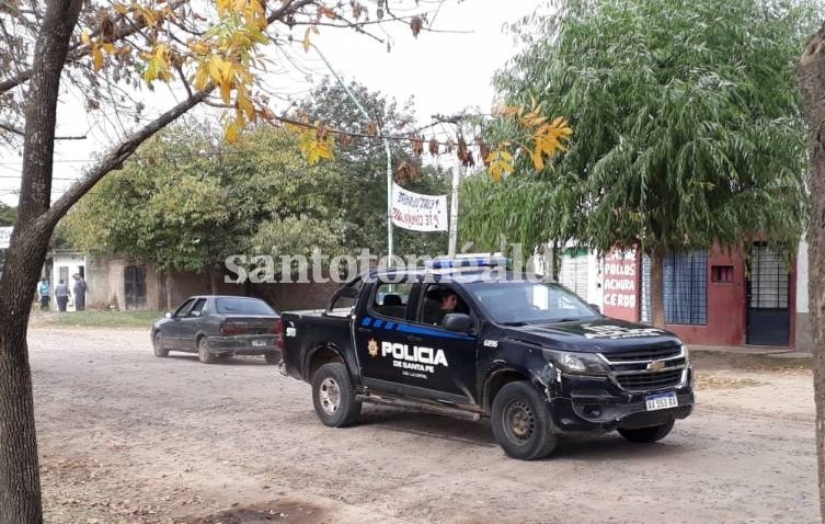 Alumnos de la Escuela Presidente Perón se vieron envueltos en medio de una balacera. (Foto: Aire de Santa Fe)