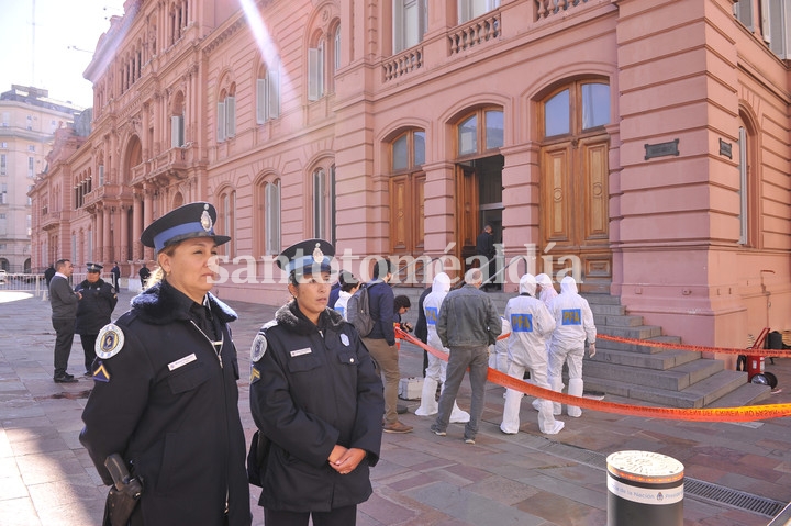 Un hombre quiso entrar a la Casa Rosada con un revólver