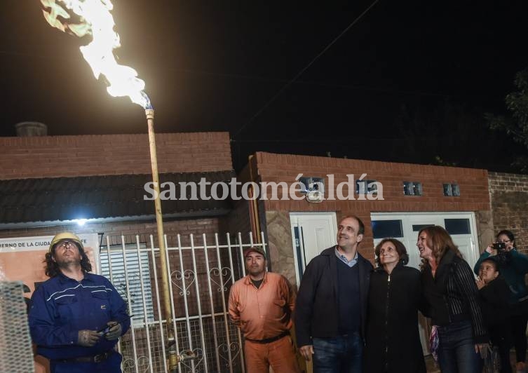 Santa Fe: Inauguraron la ampliación de la red de gas en Liceo Norte