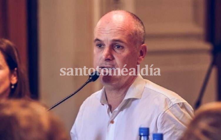 Henn: “Queremos garantizar el agua potable en todo el departamento”