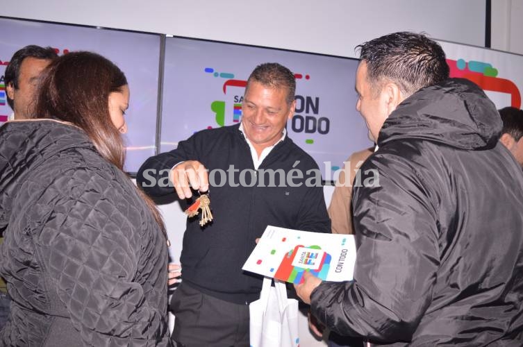 Entregaron 21 viviendas y 15 escrituras en Sauce Viejo