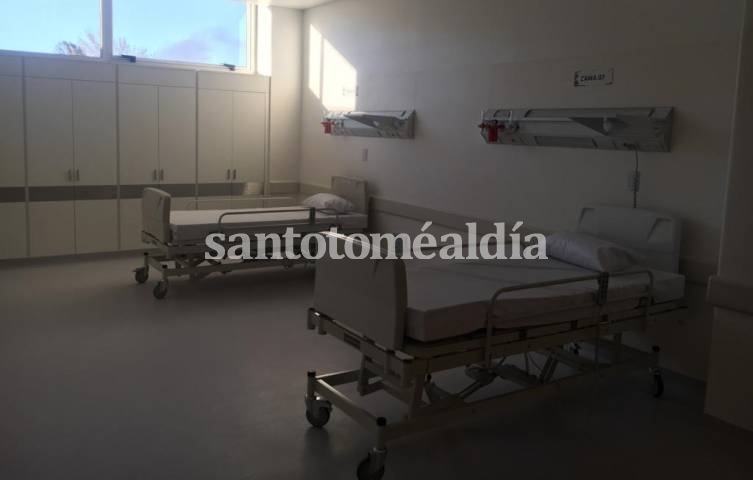 María Alejandra Chena encabezó una recorrida por el nuevo hospital Iturraspe.