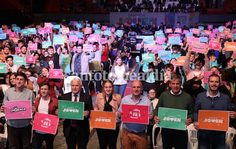 Lifschitz entregó en Santa Fe los premios del Programa Ingenia