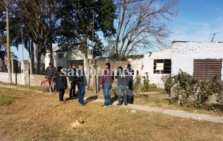 Secuestraron cuchillas y ropa en diversos allanamientos en Recreo