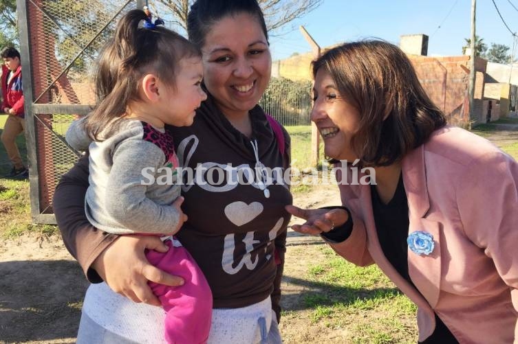 La intendente disfrutó junto a los niños de una jornada del ciclo de “Vacasiestas”