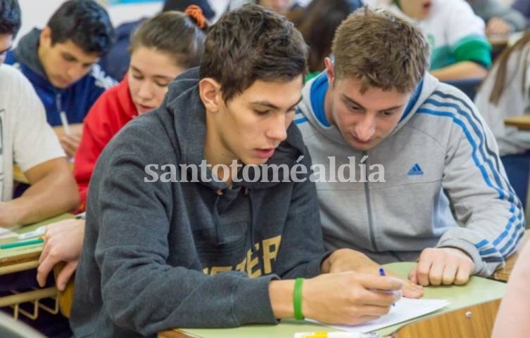 Aumentó a 85% la tasa de escolarización secundaria en la provincia