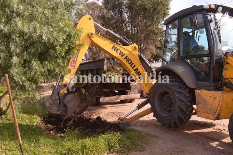Sauce Viejo: Realizan saneamiento de calles en barrio Villa Industrial