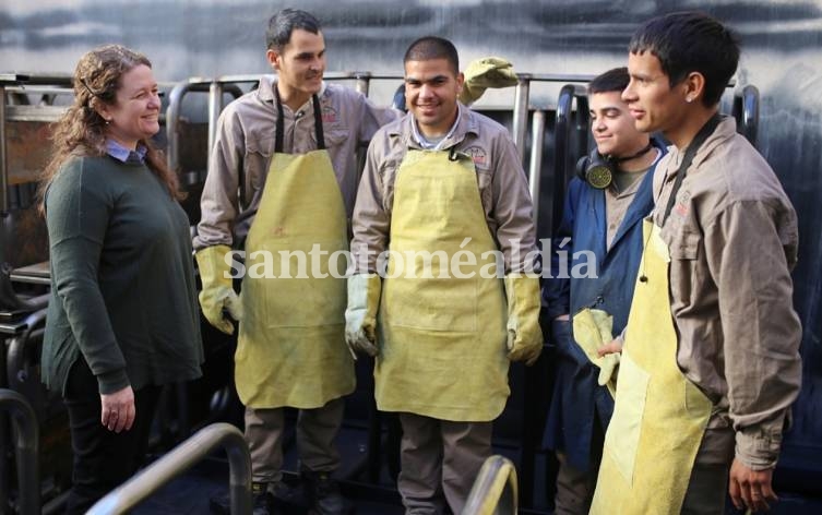 Santa Fe: Jóvenes que aprenden un oficio y ayudan a la comunidad
