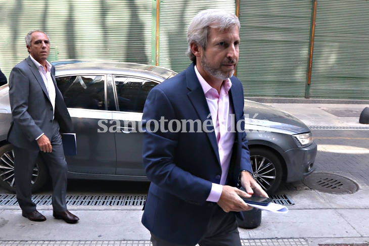 Frigerio responsabilizó a los votantes por el desplome de la bolsa y la disparada del dolar