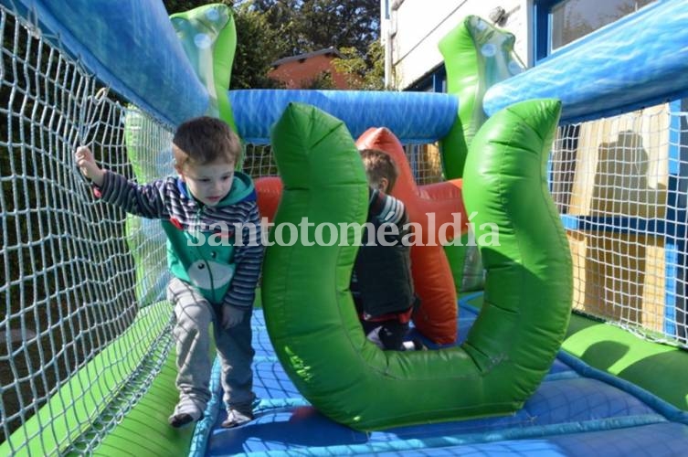 Sauce Viejo celebró el Día del Niño con juegos y espectáculos. (Foto: Comuna de Sauce Viejo)