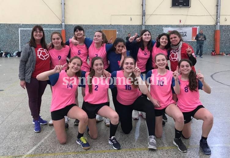 Alumnas de La Inmaculada, campeonas del “Santa Fe Juega”