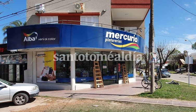 Asaltaron una pinturería en Avenida Luján y Lisandro de la Torre