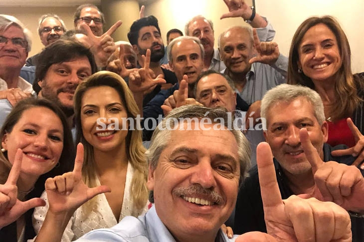 Alberto Fernández gana en primera vuelta 