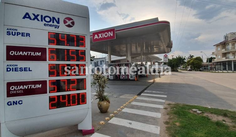 Se terminó el congelamiento de precios y la nafta premium ya supera los 60 pesos