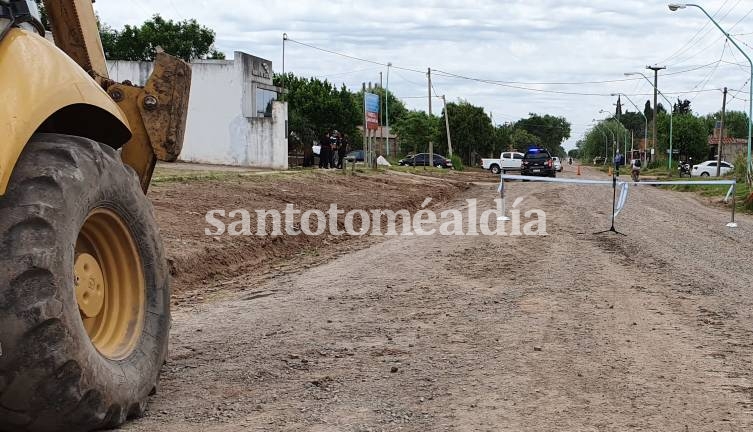El canal Roverano ya fue entubado en el primer tramo de la obra. (Foto: Santotomealdia)