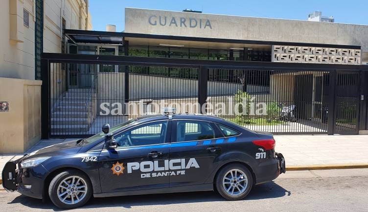 Detuvieron a un policía tras golpear brutalmente a su pareja 