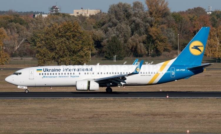 El Boeing 737-800 de Ukraine International Airlines con el registro UR-PSR. (Foto: Reuters)