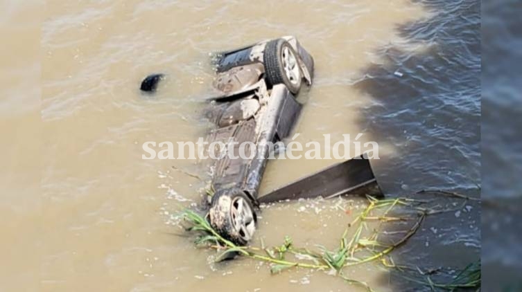 Murió un hombre de 54 años que se arrojó con su auto al río Coronda