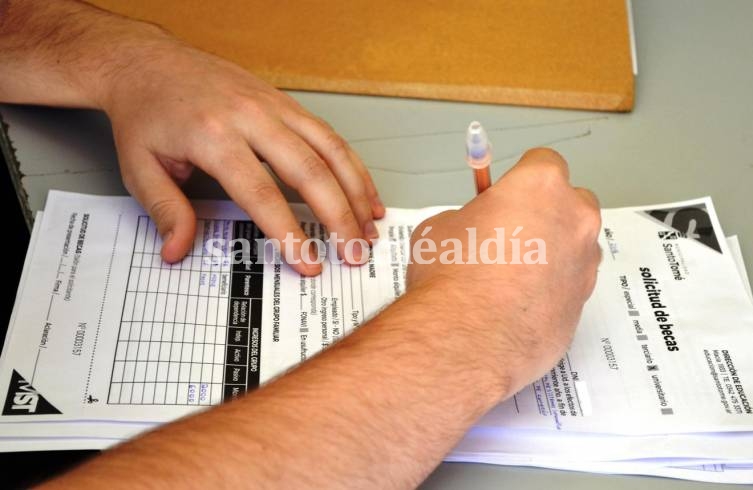 El lunes reabrirá la inscripción para las becas municipales