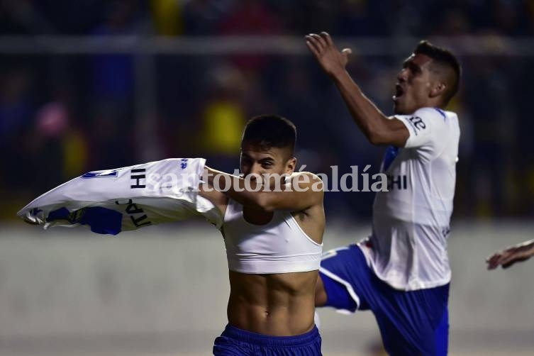 Agónica clasificación de Vélez Sarsfield en la altura de Quito ante Aucas