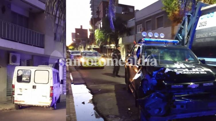 Un policía se durmió manejando el patrullero y chocó a una trafic estacionada en pleno centro