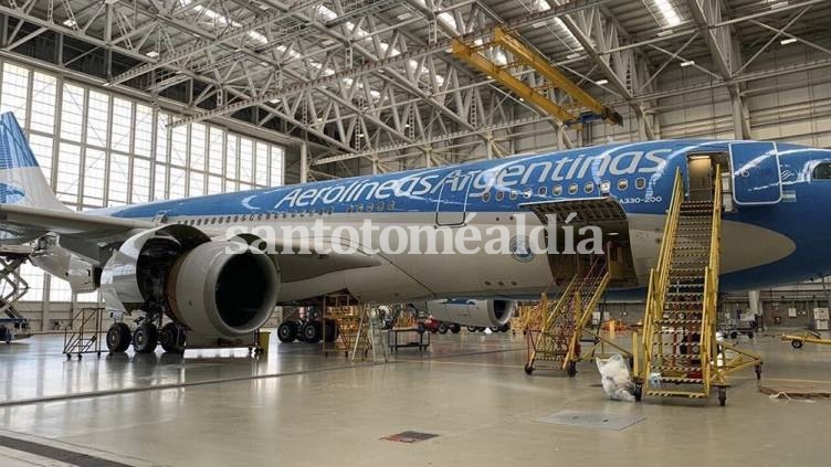 Aerolíneas suspendió a 7.500 trabajadores por disminución de vuelos durante pandemia