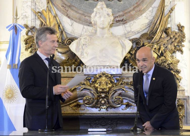 Macri  junto a Gustavo Arribas, quien estuvo a cargo de la AFI desde 2015 hasta 2019.