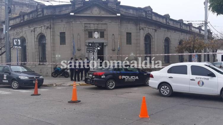Allanaron la comisaría 2° de Santa Fe por alquilar cocheras a los vecinos