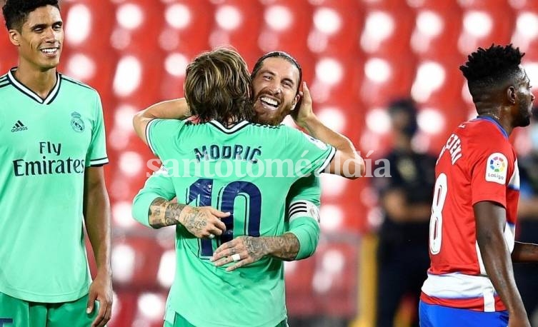 Real Madrid sufrió más de la cuenta y quedó a un paso del título
