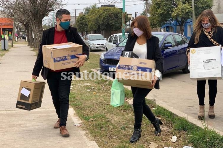 La intendenta visitó el SAMCo y entregó insumos