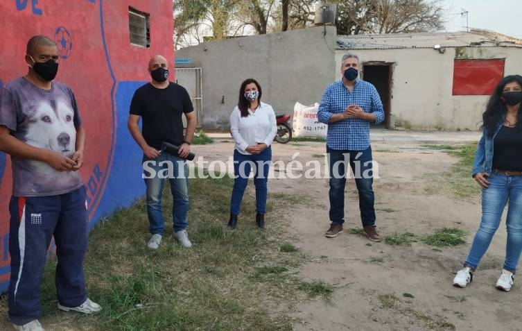 Palo Oliver visitó las instalaciones del club Los Piratitas de Santo Tomé