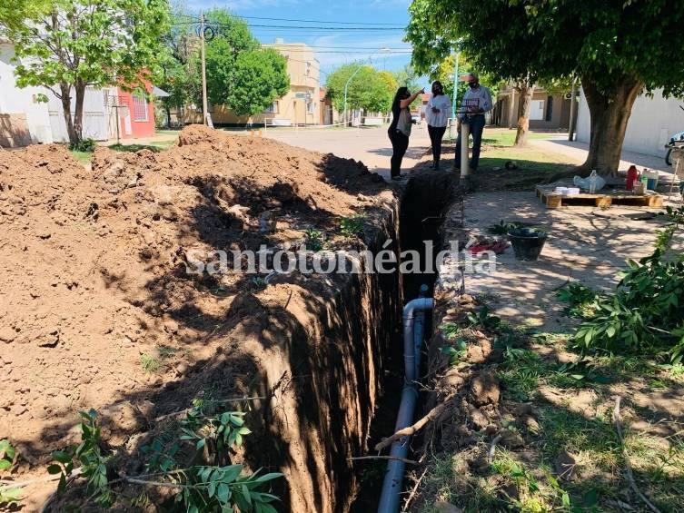 Avanzan las tareas de reconstrucción de la red de desagües cloacales