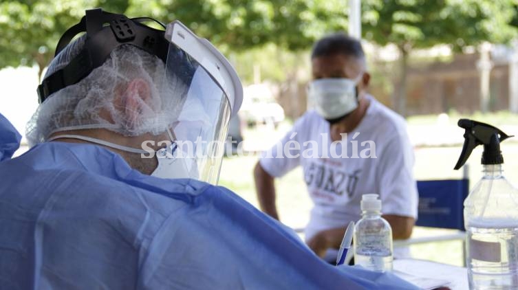 Un fallecimiento y 20 casos en Santo Tomé