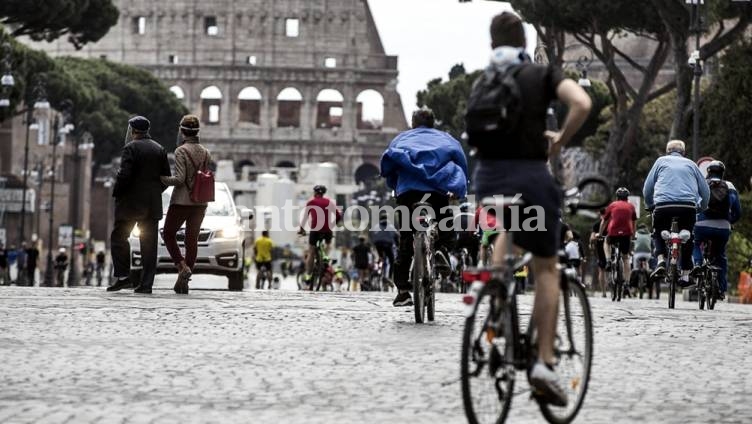 Italia analiza nuevas restricciones tras un fin de semana de 