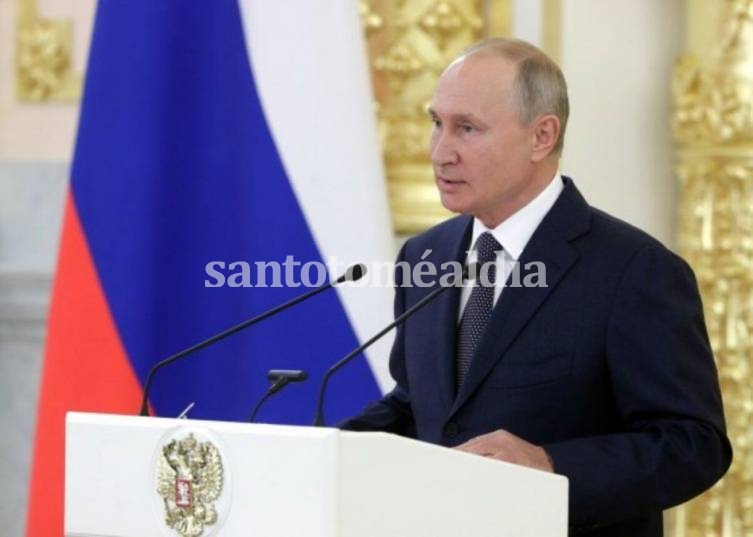 Según Putin, la vacuna rusa no es recomendable para mayores de 60 años