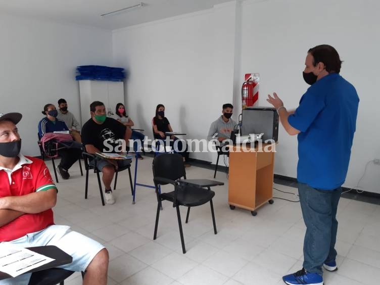 Comenzó un curso de gestión empresarial a cargo de la Oficina de Empleo