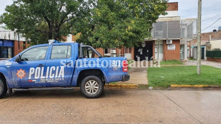 Detuvieron a un joven porque circulaba en horario prohibido y resultó ser un evadido de la Comisaría 12