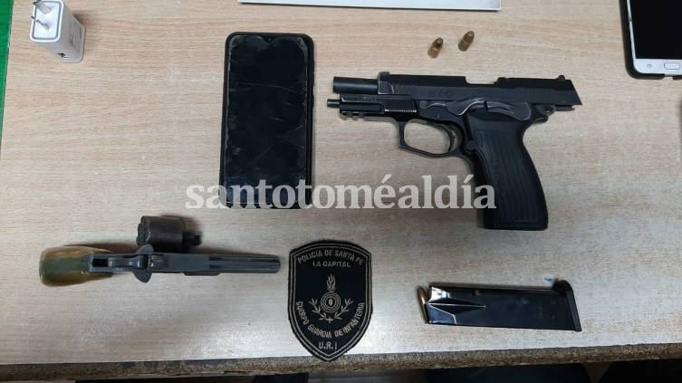 Cuatro detenidos con armas secuestradas en barrio Las Vegas