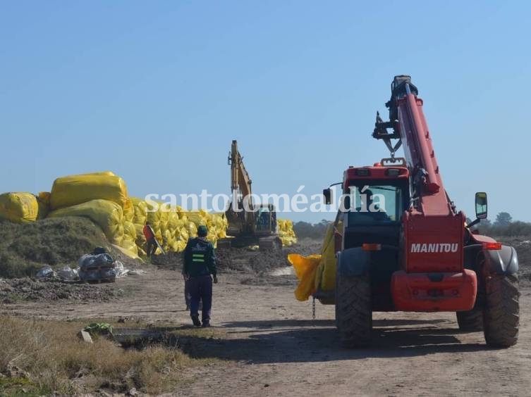 Qüesta presentó un plan de inversión para el relleno sanitario y la planta de tratamiento de líquidos cloacales