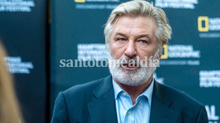 Alec Baldwin mató accidentalmente a una mujer durante un rodaje con un arma de utilería