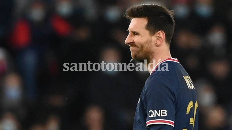 Messi dio positivo por Covid-19 y por eso no viajó a Francia.