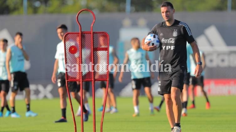 Scaloni ya tiene en mente al equipo que enfrentará a Colombia. 